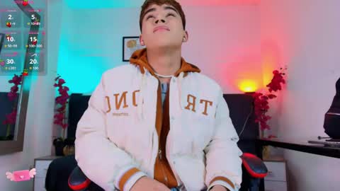 Lucas lovee online show from April 26, 1:52 pm