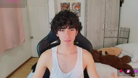 lucas_xo online show from May 7, 2:11 am
