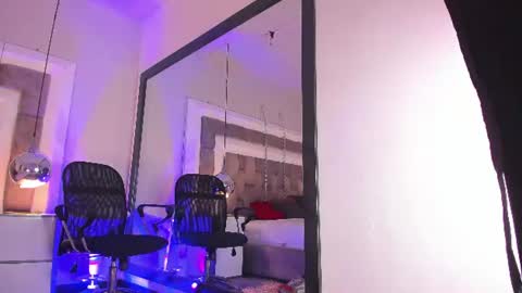 lucasthomson_ online show from July 14, 4:05 am