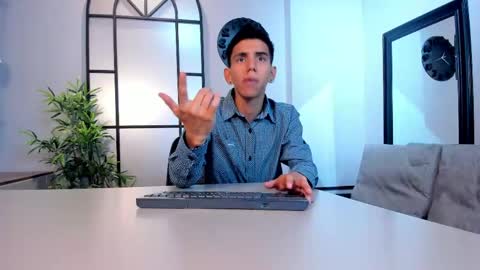 Lucca Moreti online show from May 24, 4:18 am