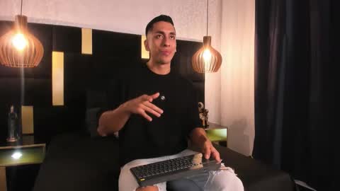 Lucio online show from May 11, 11:45 am