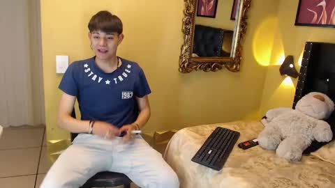 luckk_ online show from April 28, 4:50 am