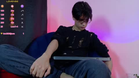 Lui online show from May 14, 3:04 am
