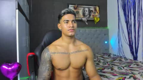 Luigi Independent model online show from June 4, 2:34 pm