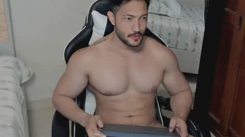 luis_baptista online show from July 4, 4:48 am