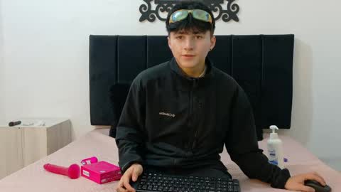 lunaydream online show from June 6, 12:00 pm