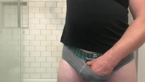 lvguynextdoor440656 online show from June 21, 1:55 am