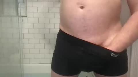 lvguynextdoor440656 online show from May 2, 8:11 pm