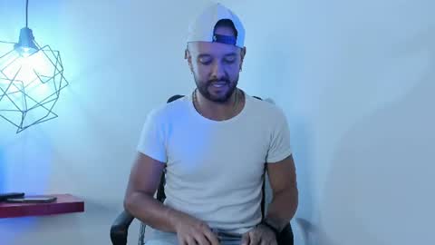 lyam_voss online show from June 24, 12:19 pm