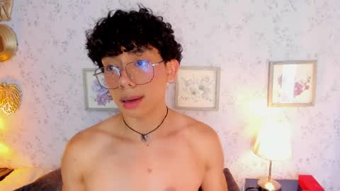 Lyan online show from May 2, 9:17 pm