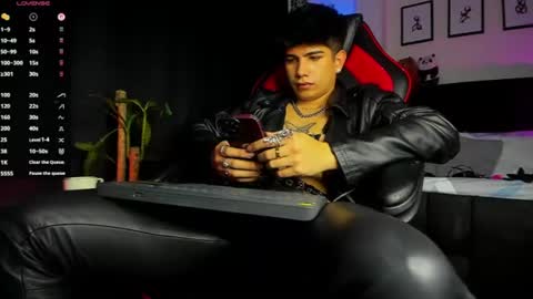 Lyle Bennett Freelance Model online show from July 28, 7:39 pm