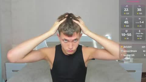 m0neyken_ online show from July 19, 3:23 am