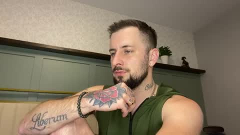 m_stephen online show from May 10, 11:28 pm