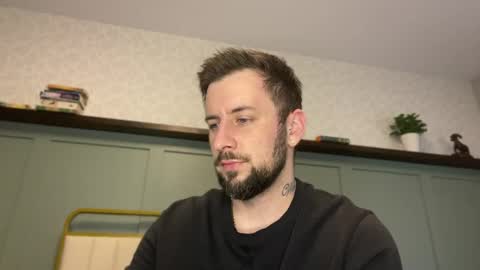 m_stephen online show from May 2, 11:46 am
