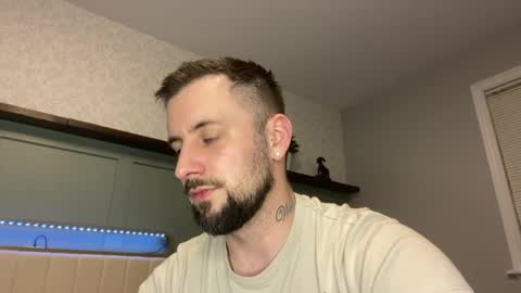 m_stephen online show from May 9, 11:17 pm