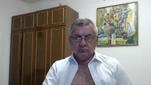 Macho online show from July 16, 8:05 pm