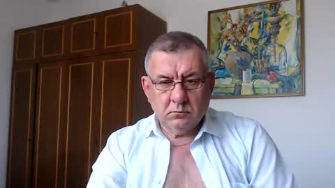 Macho online show from June 25, 12:10 pm