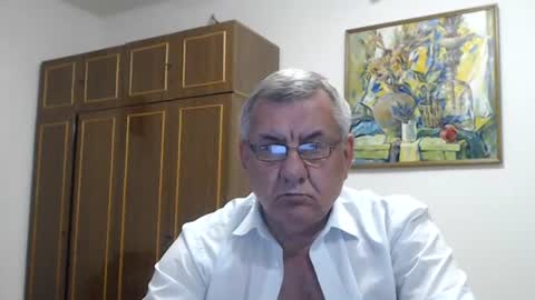 Macho online show from June 16, 8:55 pm