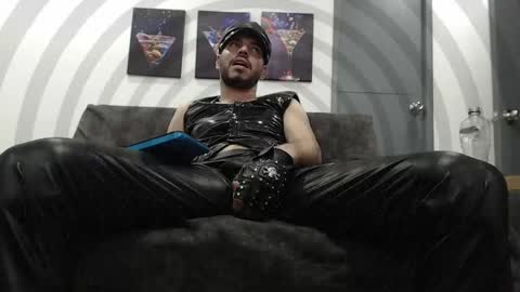 instagram mackdanielsx online show from May 14, 11:36 pm