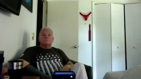mackdocc001 online show from July 3, 5:28 pm