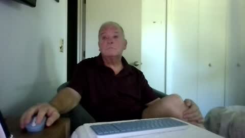 mackdocc001 online show from July 19, 2:01 pm