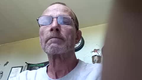 mackdog1369 online show from May 11, 10:40 pm