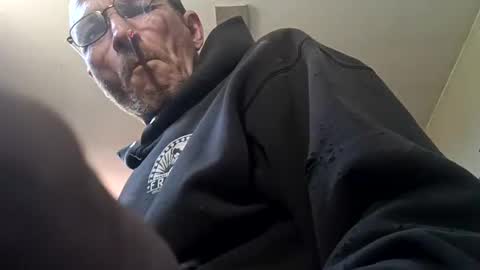mackdog1369 online show from May 14, 12:14 pm