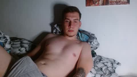 magic_fantasy77 online show from May 12, 7:22 pm