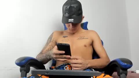 maikdemon_ online show from July 13, 2:03 am
