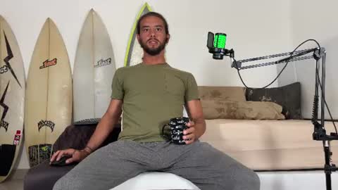 Mack  Makingmoans Twitter online show from June 22, 12:38 am