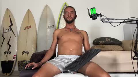 Mack  Makingmoans Twitter online show from June 22, 10:09 am