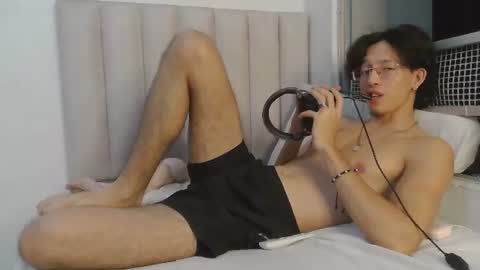 Manuel online show from August 6, 1:22 am