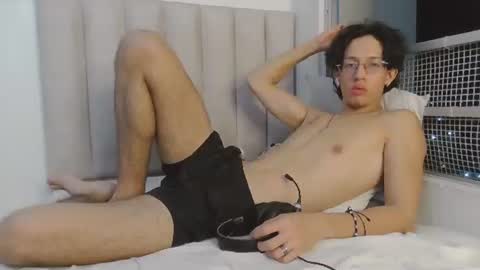 Manuel online show from August 5, 12:37 am