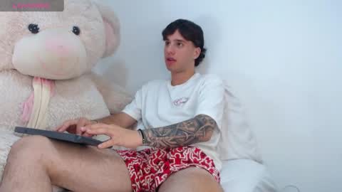Manuel online show from May 9, 2:56 am