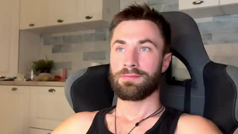 Manussa and Edward online show from July 4, 11:19 pm