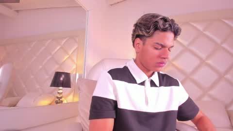 marco_deluxe online show from May 17, 1:29 pm