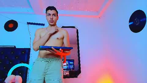 Marcus hanks1 online show from July 24, 2:09 am