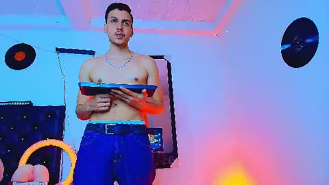 Marcus hanks1 online show from July 23, 1:20 am