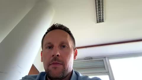 Mark online show from May 8, 10:27 am