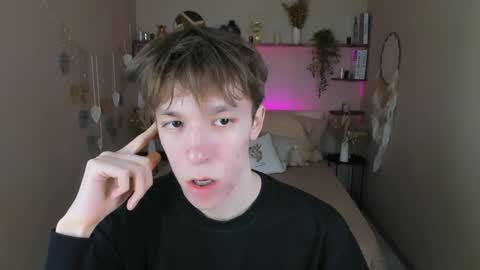 Mark online show from May 15, 2:14 pm