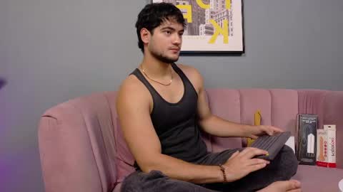 mark_evans1_ online show from June 6, 7:20 pm