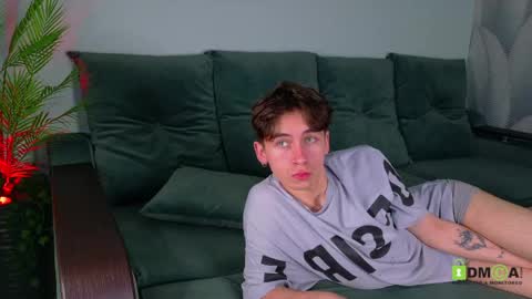 Mark online show from May 16, 3:21 pm