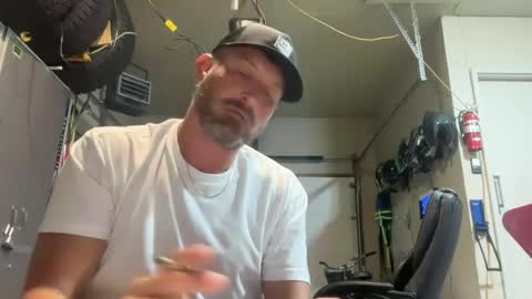 markkymark83 online show from July 26, 2:30 am