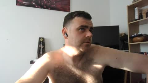 markoluggin online show from July 8, 5:28 pm