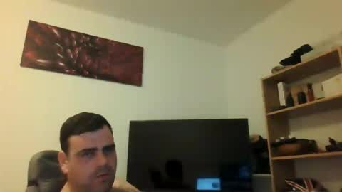 markoluggin online show from June 24, 9:39 pm