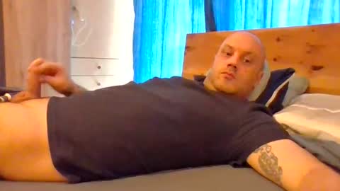 markus_7 online show from August 2, 11:41 am