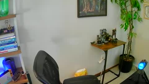 martcb1313 online show from May 4, 11:56 am