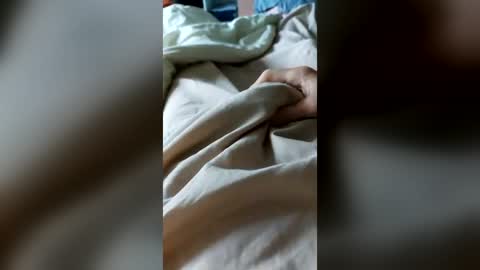 martijn83 online show from August 4, 5:13 am