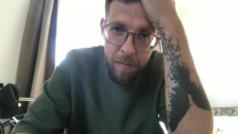 martinmagic467657 online show from April 30, 2:24 pm