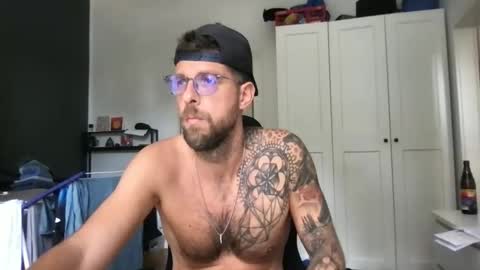 martinmagic467657 online show from June 1, 10:04 am